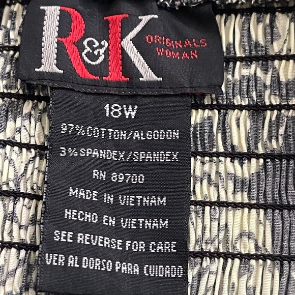 R & K Black and White Ruched Back Dress Size 18 with Adjustable Straps - Picture 6 of 7